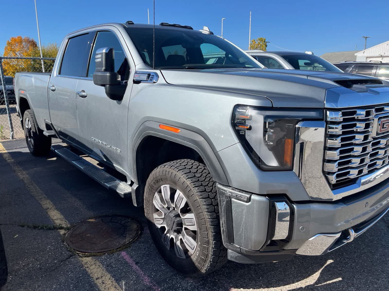 Used 2024 GMC Sierra 2500 Denali w/ Denali Reserve Package AWD/4WD image 23