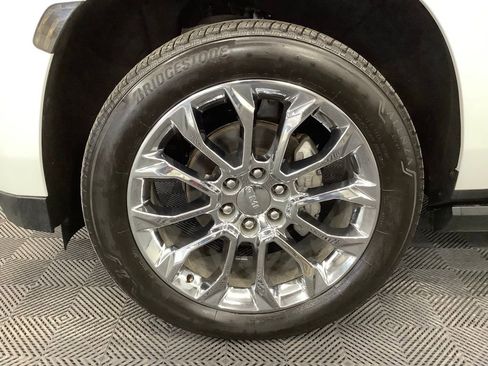 Used 2021 GMC Yukon Denali w/ Denali Premium Package AWD/4WD image 2