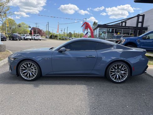 Used 2024 Ford Mustang GT Premium RWD image 37