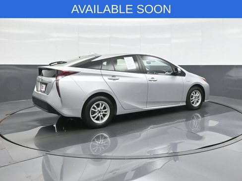 Used 2018 Toyota Prius Four w/ Advanced Technology Package FWD image 7
