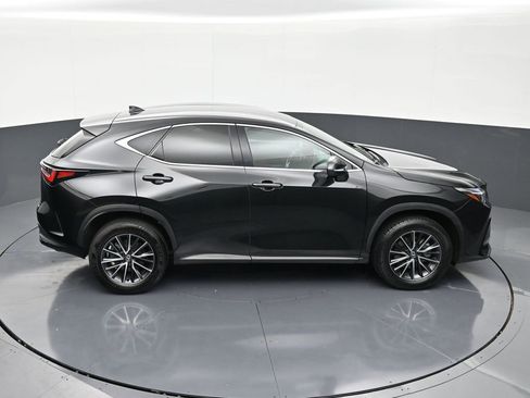 Used 2024 Lexus NX 250 FWD w/ Towing Package (2000 Lbs) image 17