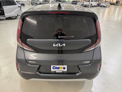 Used 2023 Kia Soul EX FWD image 8