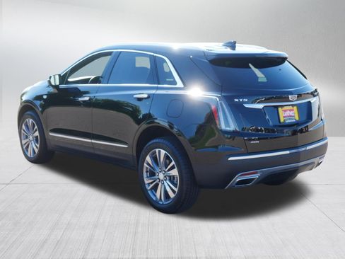 Used 2025 Cadillac XT5 Premium Luxury w/ LPO, Floor Liner Package AWD/4WD image 5