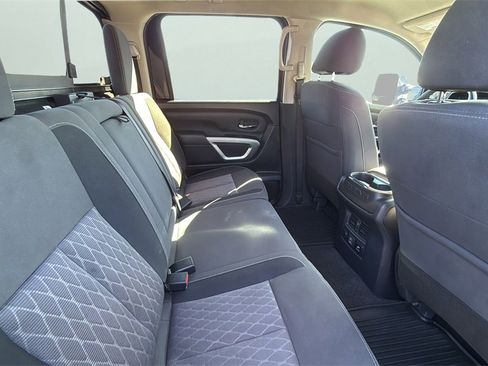 Used 2024 Nissan Titan SV w/ SV Convenience Package image 18