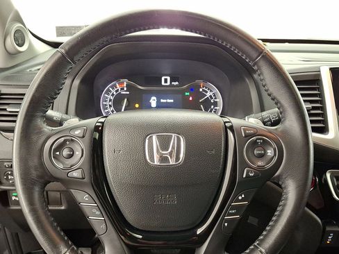 Used 2018 Honda Pilot Touring image 8