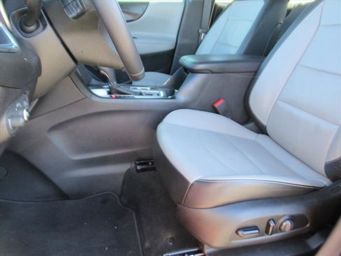 Used 2019 Chevrolet Equinox Premier image 15