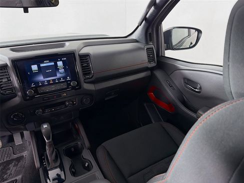 Used 2024 Nissan Frontier PRO-4X w/ Off-Road Protection Package image 22