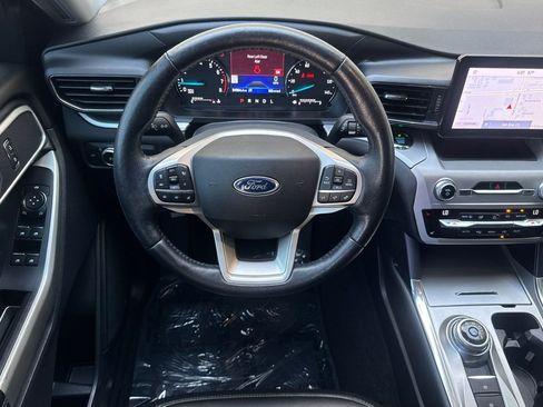 Used 2021 Ford Explorer XLT w/ Equipment Group 202A RWD image 14