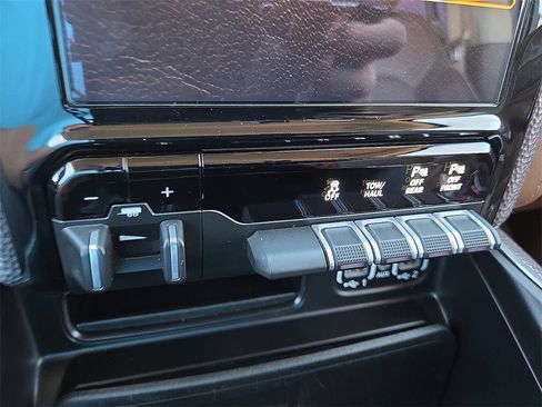 Used 2021 RAM 1500 Limited image 14