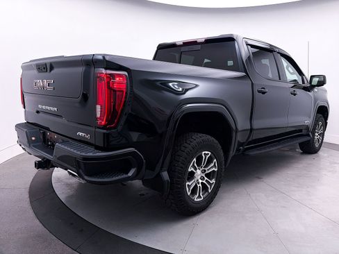 Used 2022 GMC Sierra 1500 AT4 w/ AT4 Premium Package AWD/4WD image 17