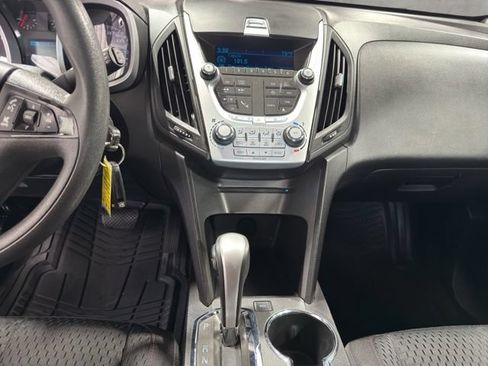 Used 2015 Chevrolet Equinox LS FWD image 24