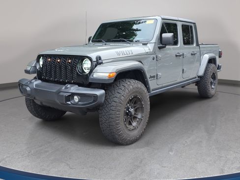 Used 2023 Jeep Gladiator Sport AWD/4WD image 1