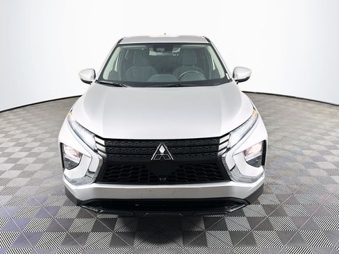 Used 2022 Mitsubishi Eclipse Cross ES AWD/4WD image 2