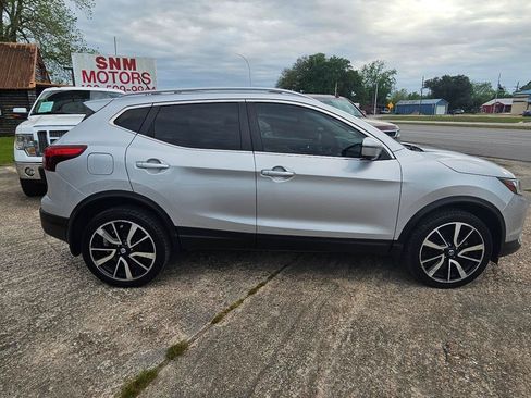 Used 2018 Nissan Rogue Sport SL FWD image 7