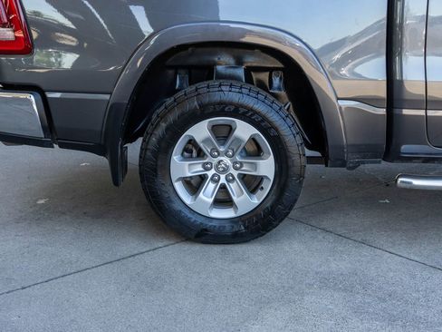 Used 2019 RAM 1500 Laramie AWD/4WD image 35