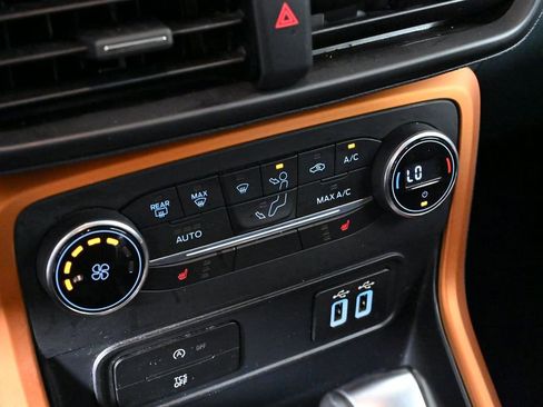 Used 2018 Ford EcoSport SES image 15