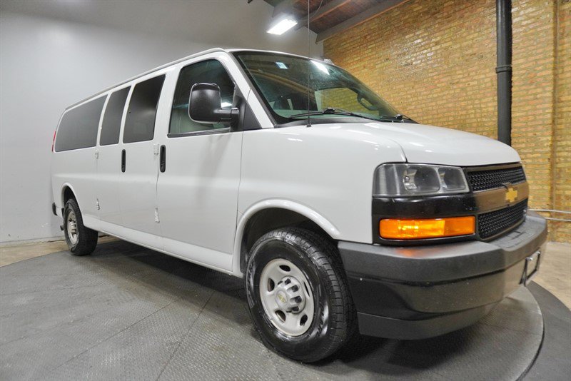 Used 2020 Chevrolet Express 3500 LS RWD image 6