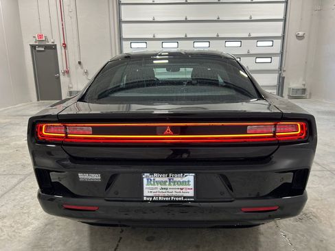 Used 2025 Dodge Charger R/T w/ Quick Order Package 25M R/T image 7