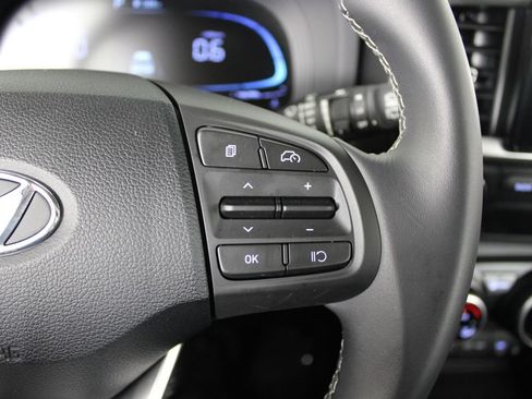 Certified 2026 Hyundai Venue SEL FWD image 24