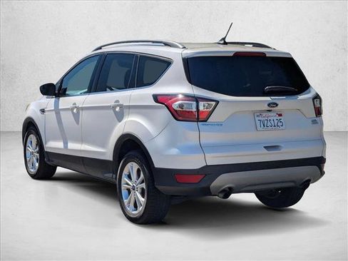 Used 2018 Ford Escape SEL FWD image 8