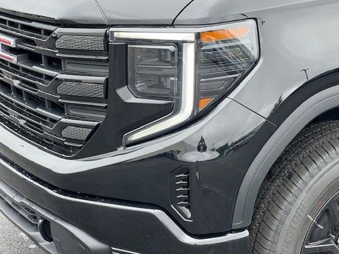 New 2026 GMC Sierra 1500 Elevation AWD/4WD image 11