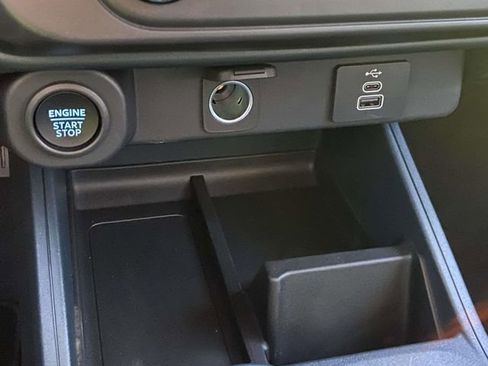 New 2026 Ford Maverick XLT w/ XLT Luxury Package AWD/4WD image 19