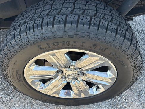 Used 2018 Ford F150 XLT w/ Equipment Group 302A Luxury AWD/4WD image 11