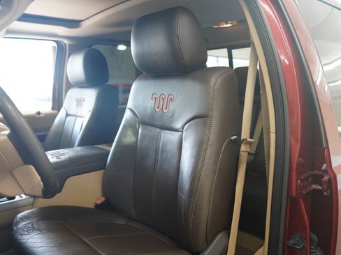 Used 2015 Ford F250 King Ranch w/ FX4 Off-Road Package AWD/4WD image 25