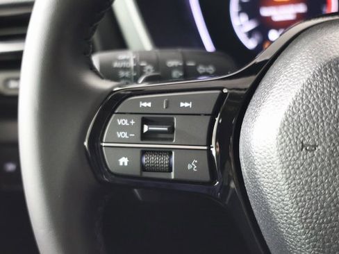 New 2025 Honda Pilot Touring image 19