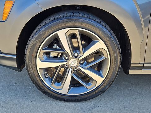 Used 2020 Hyundai Kona Limited w/ Cargo Package image 5