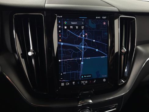 Certified 2025 Volvo XC60 B5 Core AWD/4WD image 26