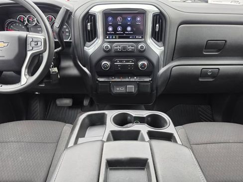 Used 2020 Chevrolet Silverado 1500 LT RWD image 16