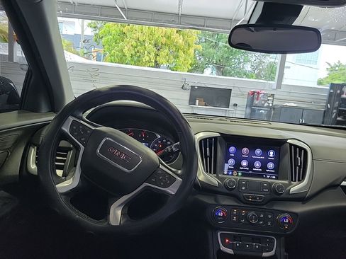 Used 2024 GMC Terrain SLT w/ LPO, Floor Liner Package image 23