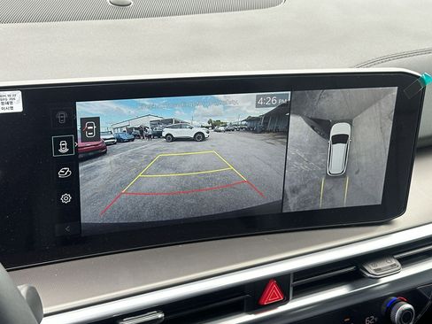 Certified 2025 Kia Sorento SX FWD image 21