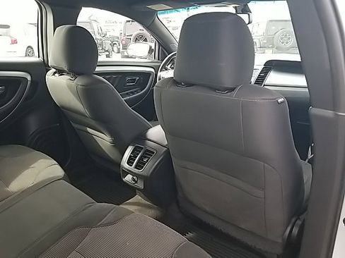 Used 2018 Ford Taurus SEL image 38
