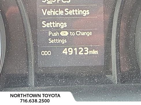 Used 2018 Toyota Camry SE image 16