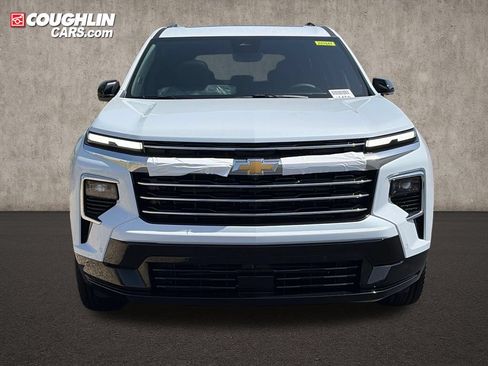 New 2026 Chevrolet Traverse High Country w/ LPO, Floor Liner Package AWD/4WD image 2