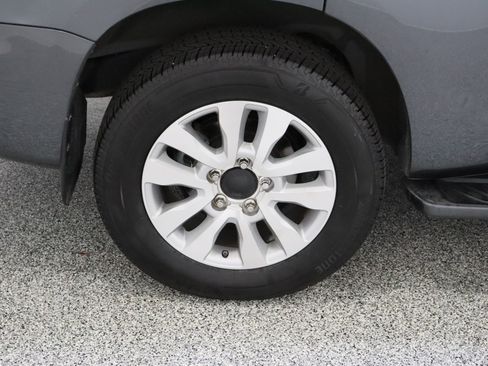 Used 2019 Toyota Sequoia Platinum image 5