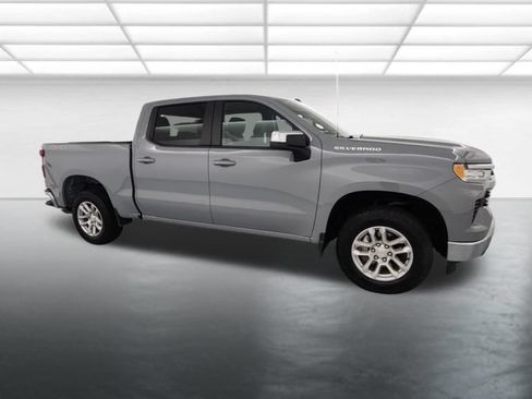 Used 2024 Chevrolet Silverado 1500 LT AWD/4WD image 9