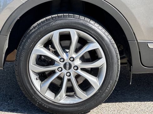 Used 2017 Lincoln MKC Select w/ Select Plus Package image 26