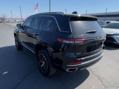 Used 2022 Jeep Grand Cherokee Summit image 8