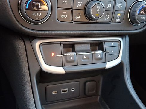 Certified 2023 GMC Terrain SLE w/ Driver Convenience Package image 14