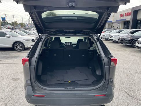 Used 2021 Toyota RAV4 XLE image 20