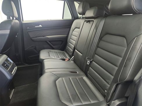 Used 2021 Volkswagen Atlas Cross Sport SEL Premium image 22
