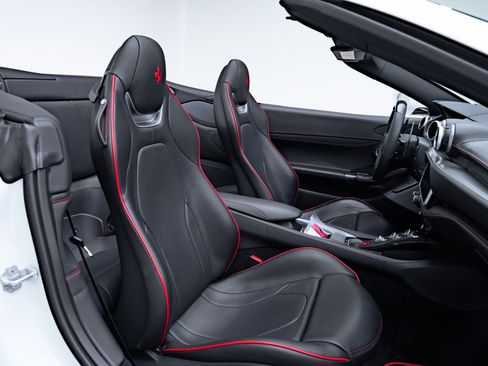 Used 2022 Ferrari Portofino M image 20