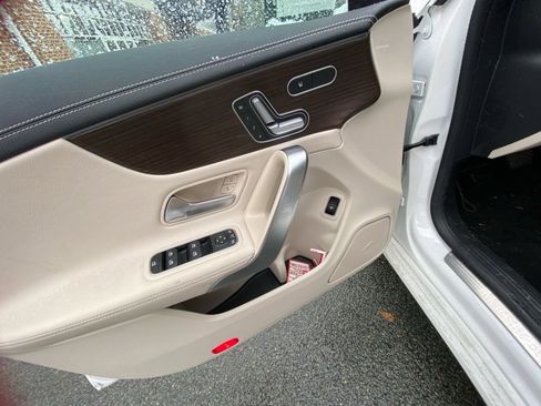 Certified 2025 Mercedes-Benz CLA 250 4MATIC image 32