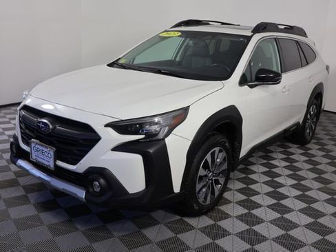 Used 2023 Subaru Outback Limited image 4