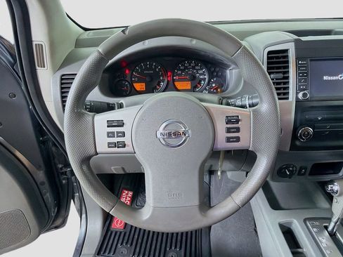 Used 2019 Nissan Frontier SV AWD/4WD image 13