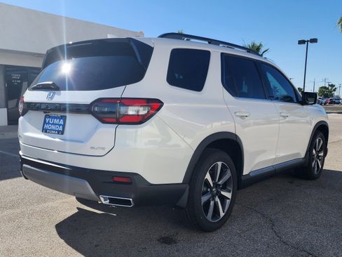 Certified 2025 Honda Pilot Elite image 5