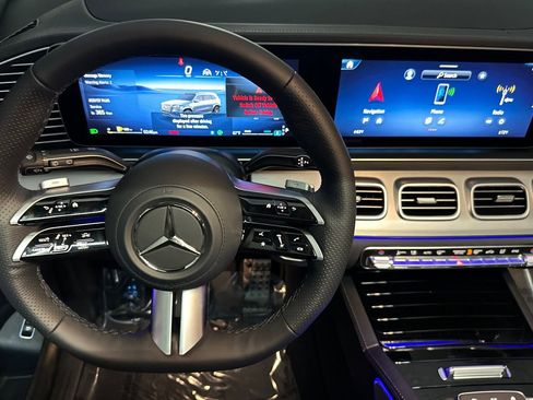 New 2025 Mercedes-Benz GLS 580 4MATIC image 37